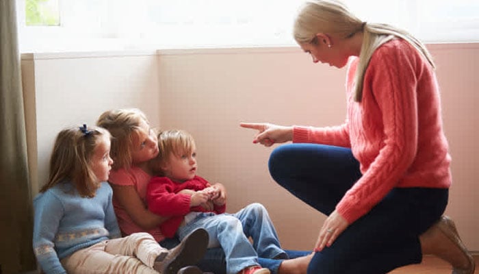 Gritarles a sus hijos puede tener efectos duraderos.  mamá.com/