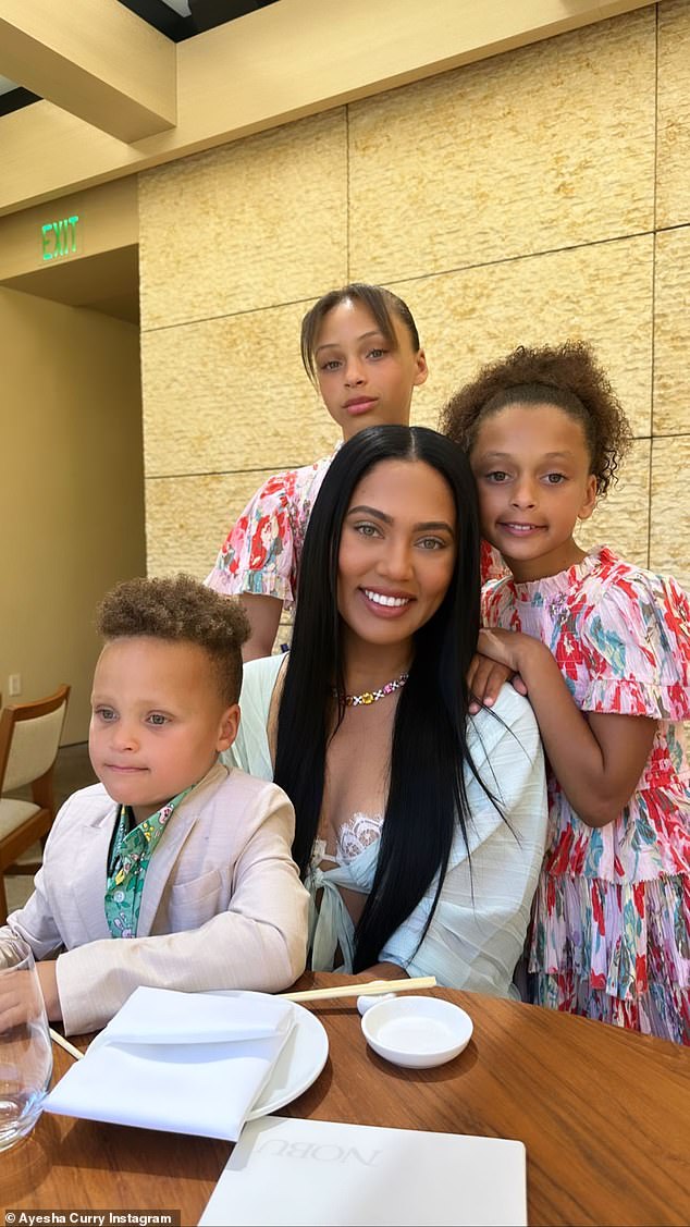 Actualmente, la pareja tiene tres hijos juntos: sus hijas Riley, 11, Ryan, 8 y su hijo Canon, 5.