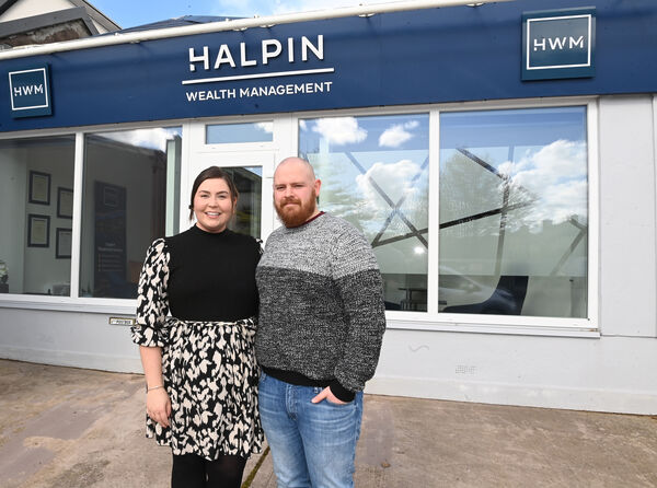 Samantha Halpin y su esposo, Ben, se estaban preparando para lanzar un nuevo negocio cuando diagnosticaron a Ben. La foto fue tomada en sus instalaciones en 79 Douglas Road, Cork.Foto Larry Cummins Samantha Halpin y su esposo, Ben, se estaban preparando para lanzar un nuevo negocio cuando diagnosticaron a Ben. La foto fue tomada en sus instalaciones en 79 Douglas Road, Cork.Foto Larry Cummins