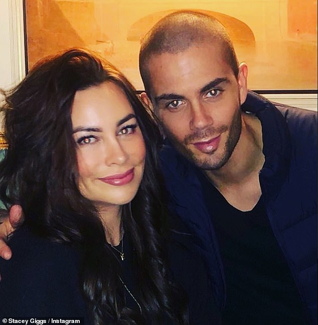 Stacey comenzó a salir con la estrella de Wanted, Max George, en 2018, pero la pareja se separó en 2022 en medio de rumores de que lo estaba engañando con su actual novia Maisie Smith.