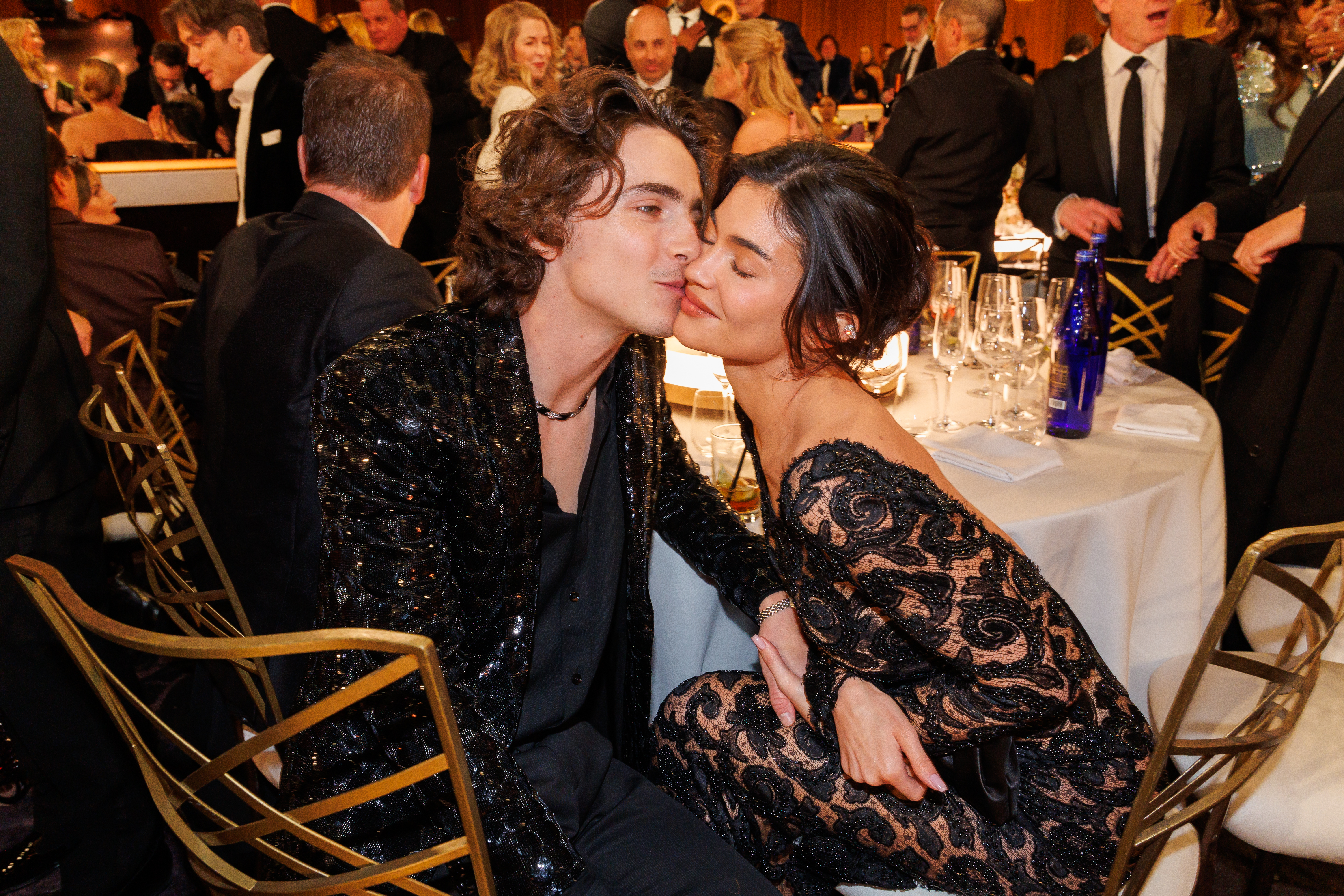 En medio de rumores de división, los fanáticos especulan si Kylie Jenner está actualmente embarazada del hijo de Timothee Chalamet