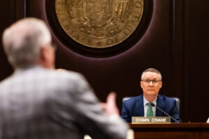 Brent J. Crane (republicano por Nampa), presidente del Comité de Asuntos de la Cámara de Representantes de Idaho