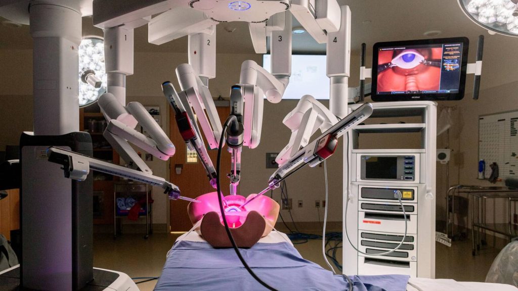 Modelo de simulación de histerectomía laparoscópica asistida por robot.