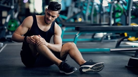 Los millennials están aumentando la deficiencia de vitamina D, causando problemas de dolor en las articulaciones y problemas de movilidad. (Shutterstock)