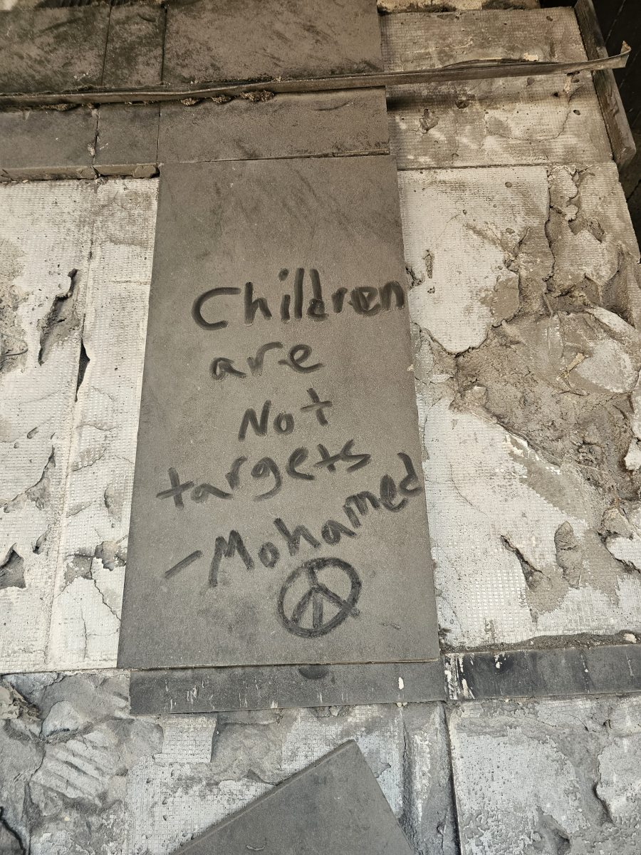 Un mensaje en la pared leyendo Gaza 