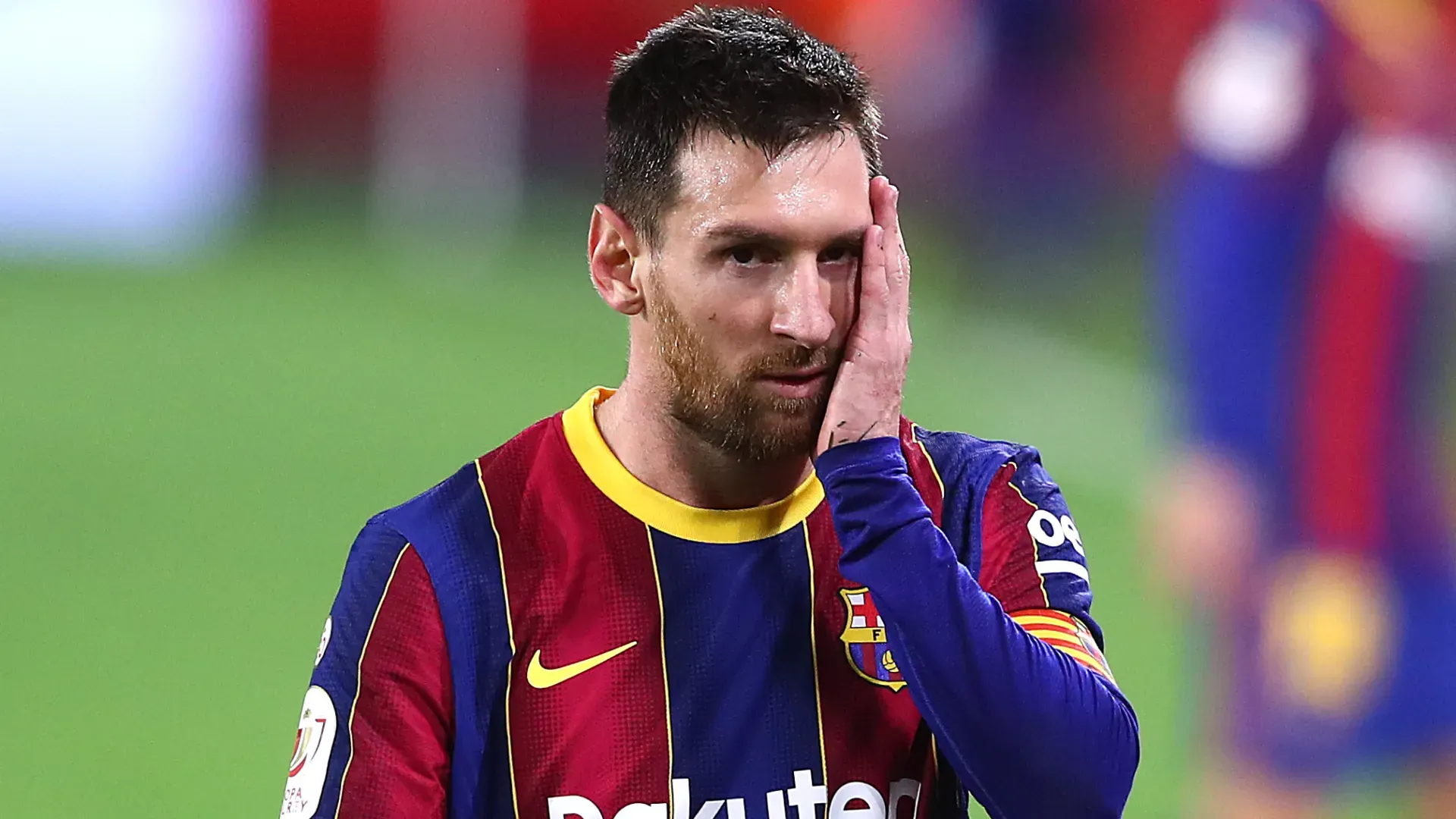 Messi deja el Barcelona en 2021.