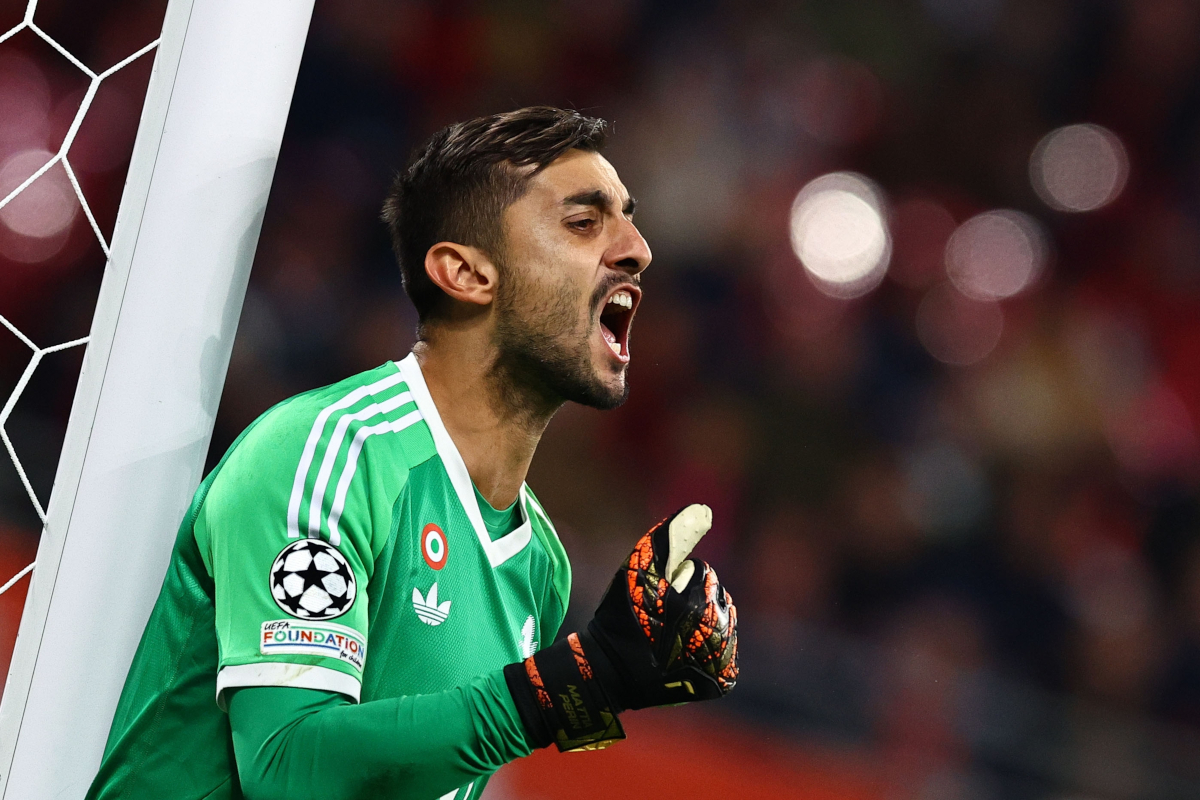 epa11638788 El portero de la Juventus, Mattia Perrin, reacciona durante el partido de la Liga de Campeones de la UEFA entre el RB Leipzig y la Juventus el 2 de octubre de 2024 en Leipzig, Alemania. EPA-EFE/FILIP CANTANTE