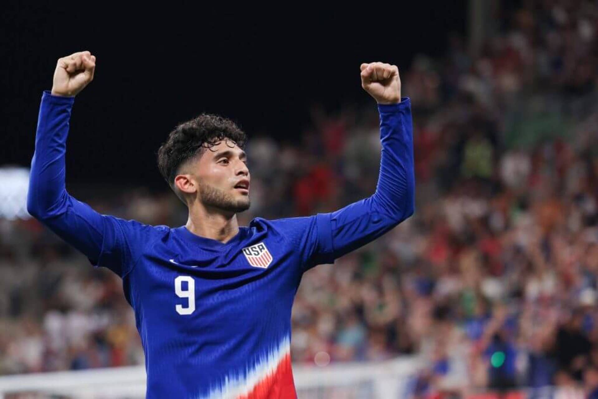 Ricardo Pepi, del equipo estadounidense, celebra un gol