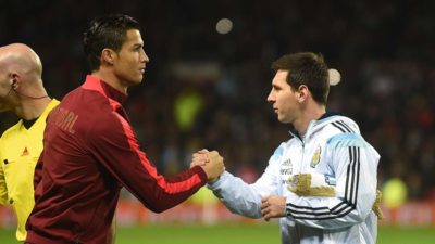 Con Messi tomando el control de UE Cornella, se une a Ronaldo en roles competitivos como propietarios de clubes en el fútbol español. (Imagen vía Getty) Ronaldo debe cumplir tres últimos sueños profesionales antes de retirarse, y Messi ya tiene el primero