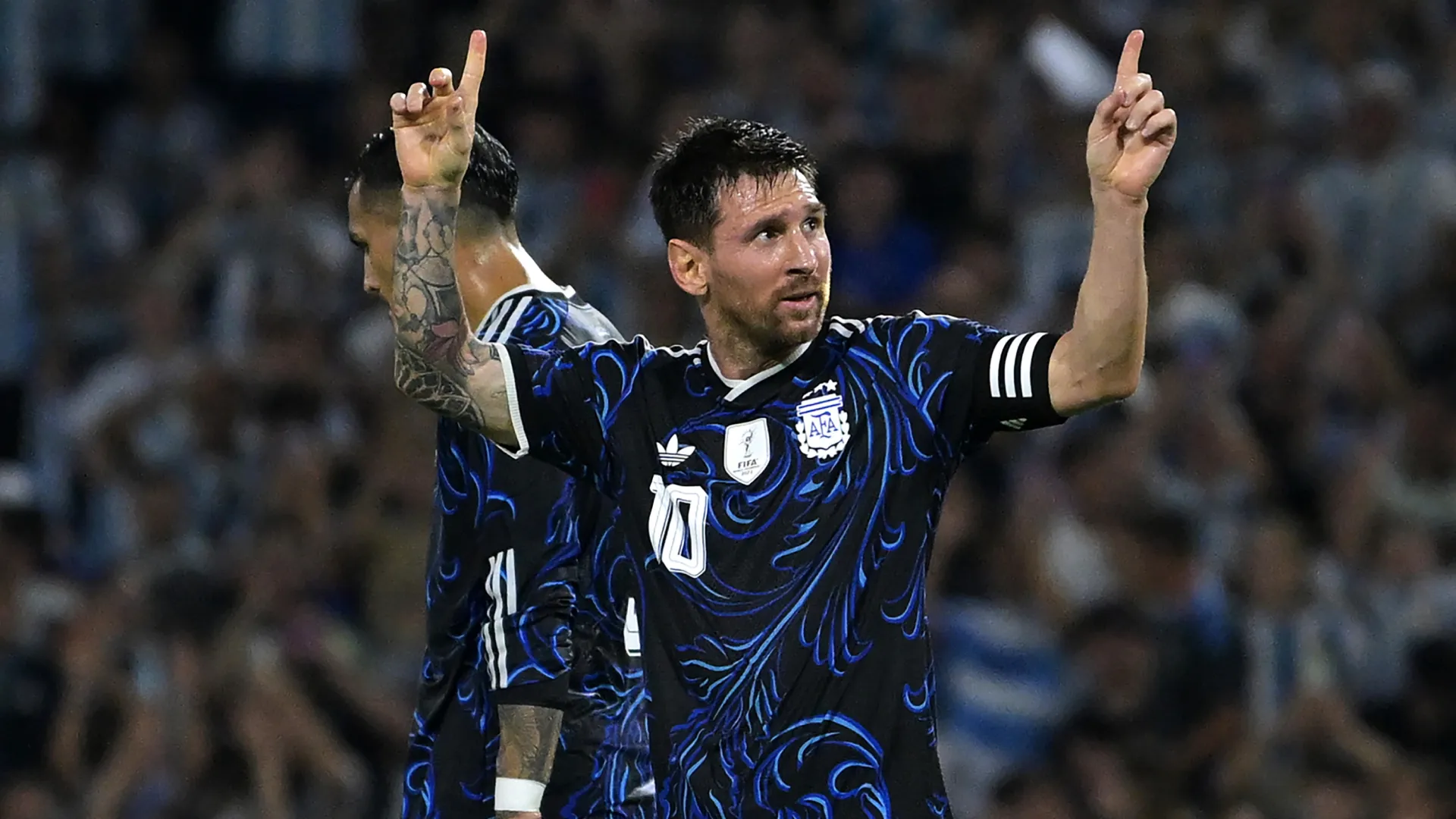 Lionel Messi celebra el gol de Argentina. (Imágenes falsas)