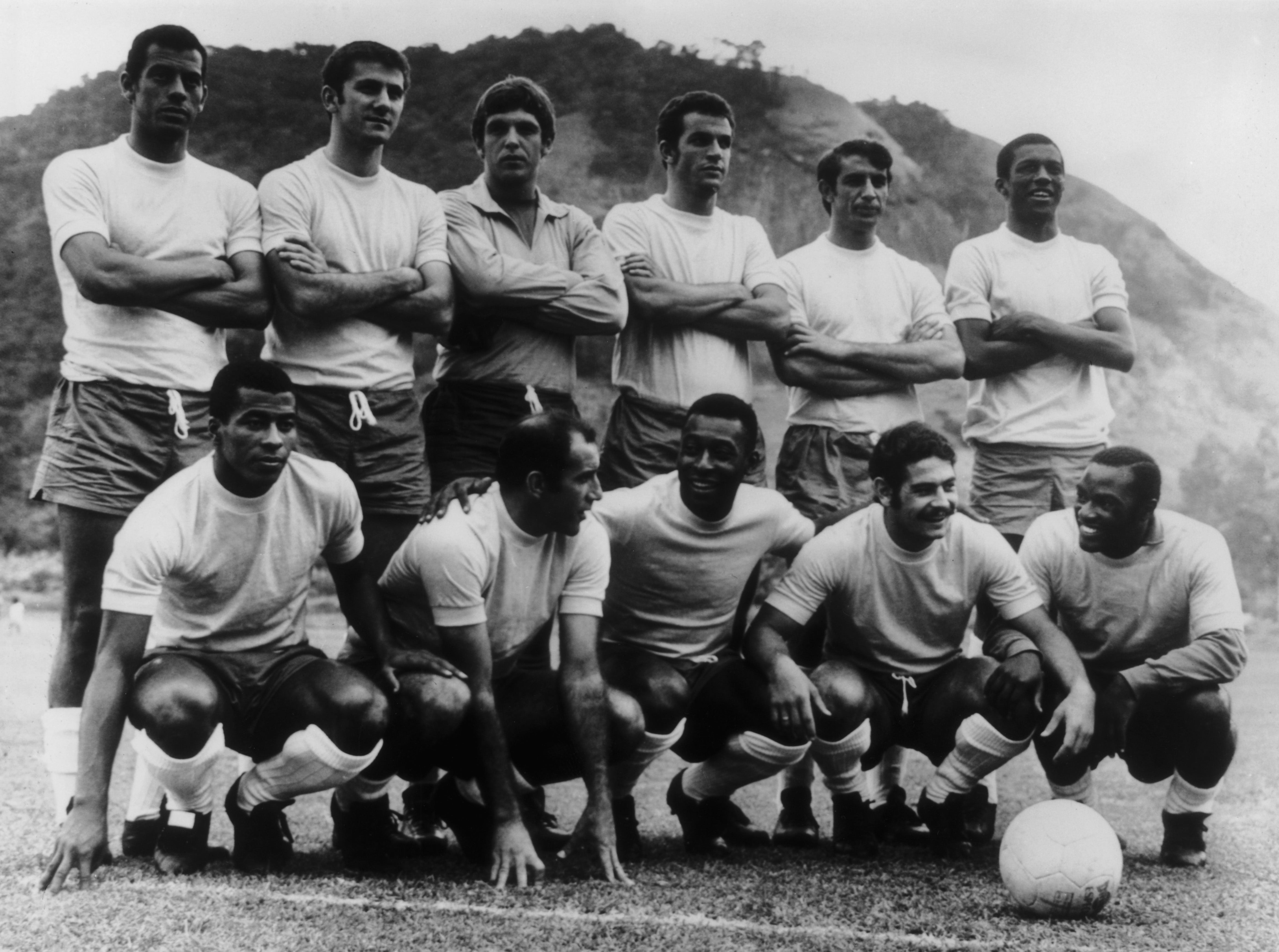 Pelé (abajo en el centro) formó parte del famoso equipo ganador de la Copa del Mundo de 1970 en Brasil.