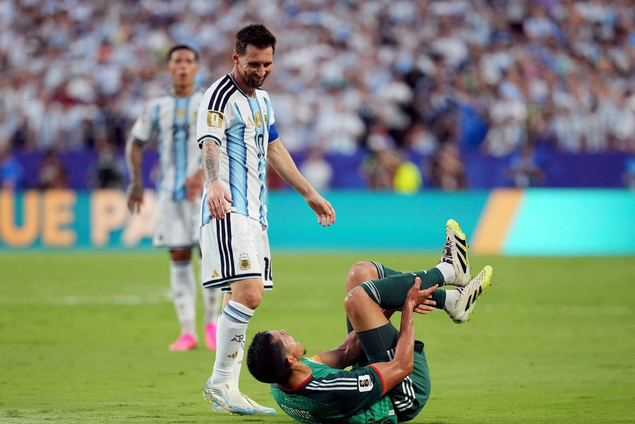Messi está al lado de Mandy